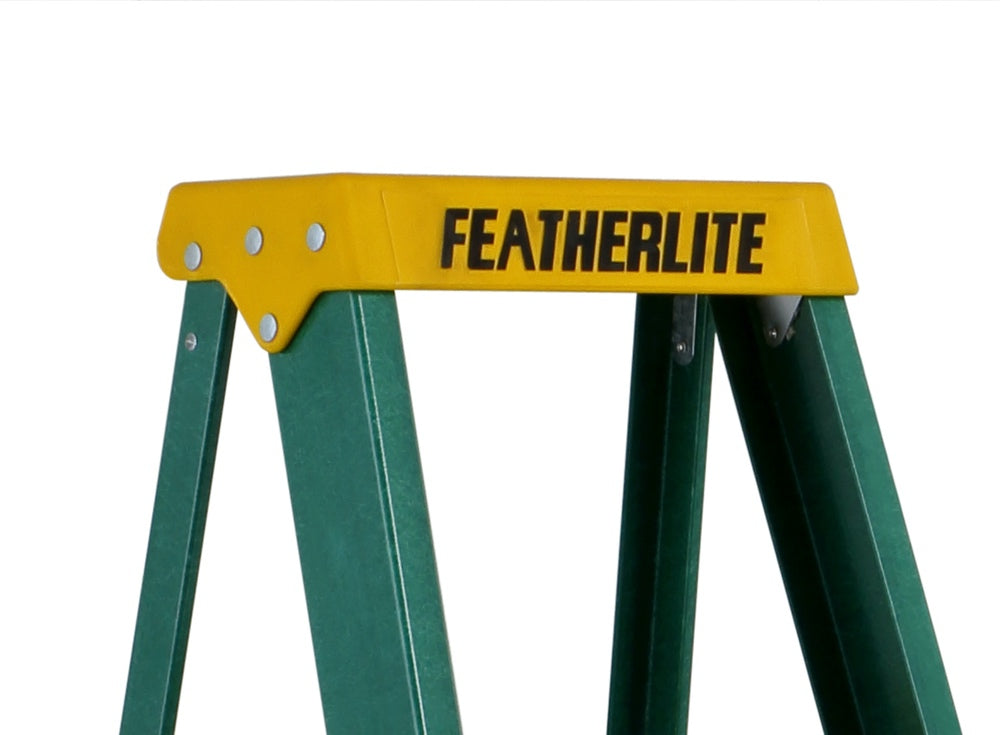 FEATHERLITE 5805 5′ MEDIUM DUTY FIBERGLASS STEPLADDER