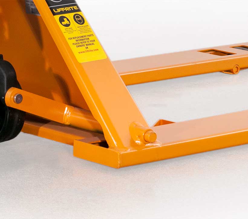 LIFT-RITE ULTRA LOW PROFILE 4 WAY PALLET TRUCK UWK1LY00-000
